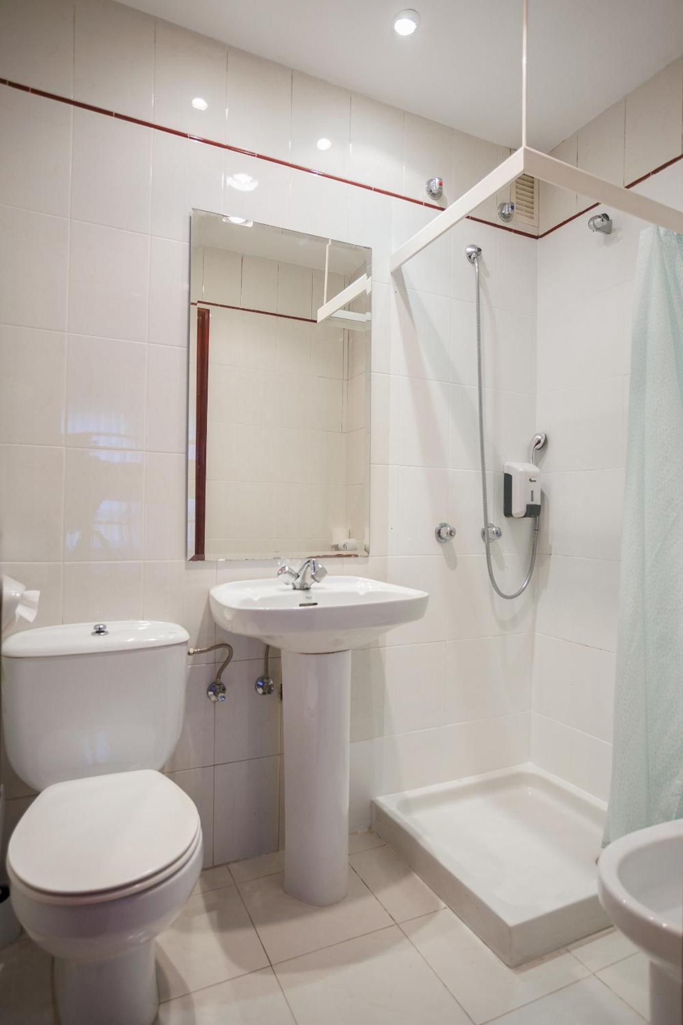בילבאו Moon Hostel Bio מראה חיצוני תמונה