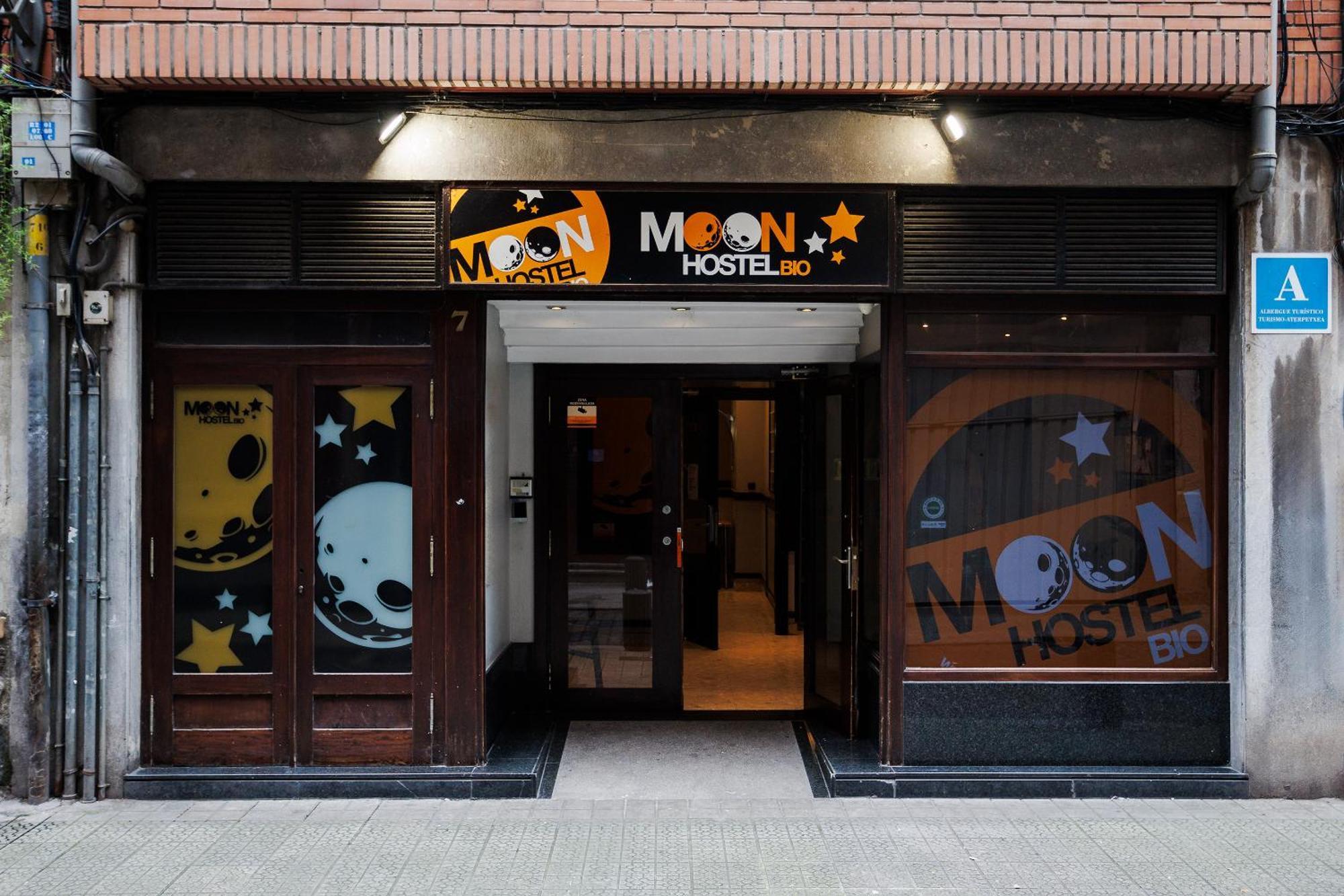 בילבאו Moon Hostel Bio מראה חיצוני תמונה